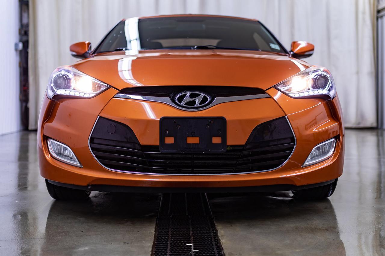 2016 Hyundai Veloster Tech Nav Roof BCam Red Deer AB