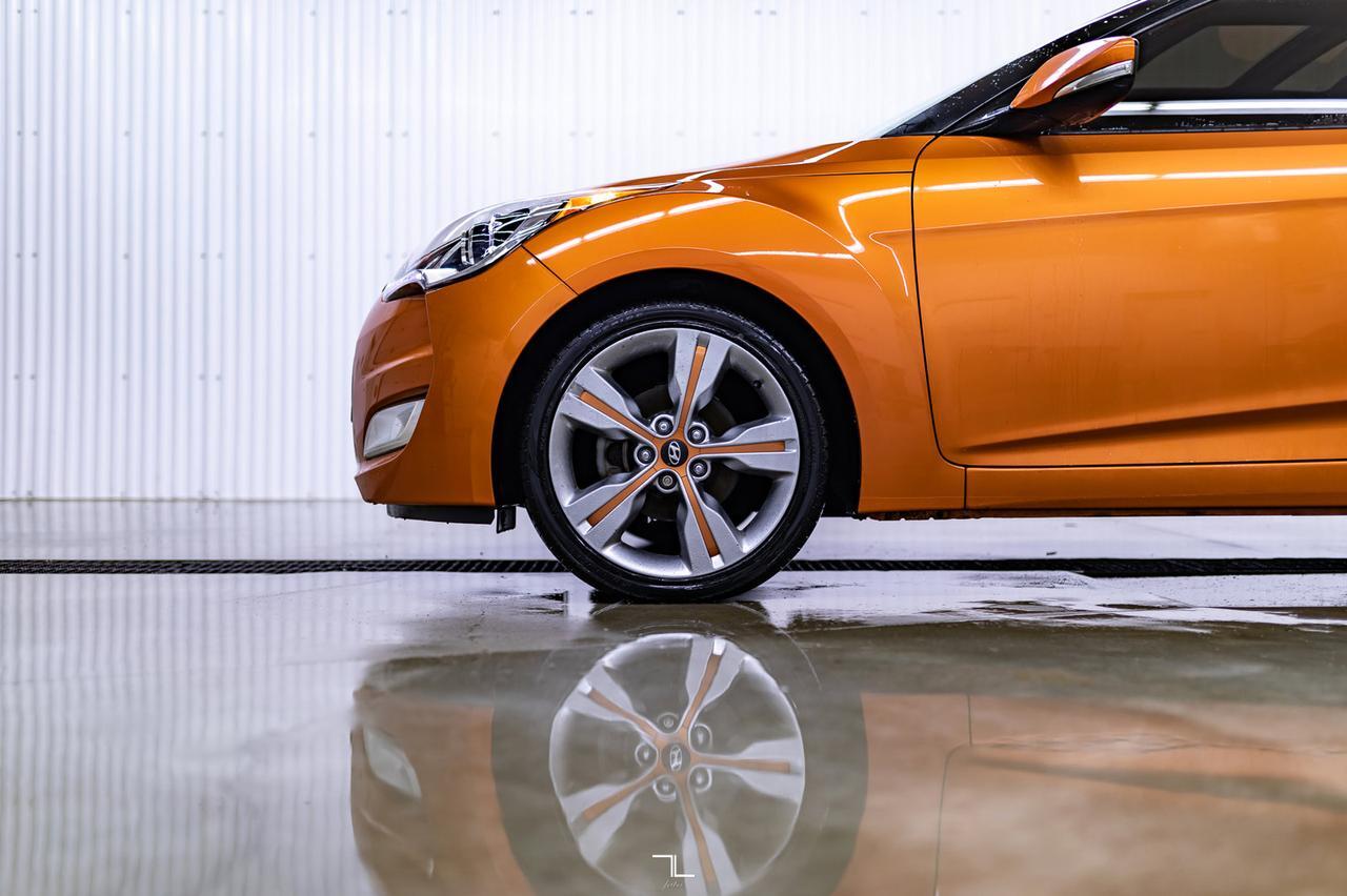 2016 Hyundai Veloster Tech Nav Roof BCam Red Deer AB