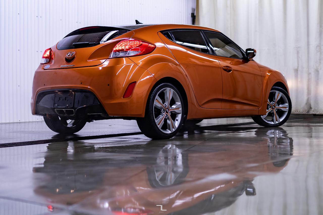 2016 Hyundai Veloster Tech Nav Roof BCam Red Deer AB