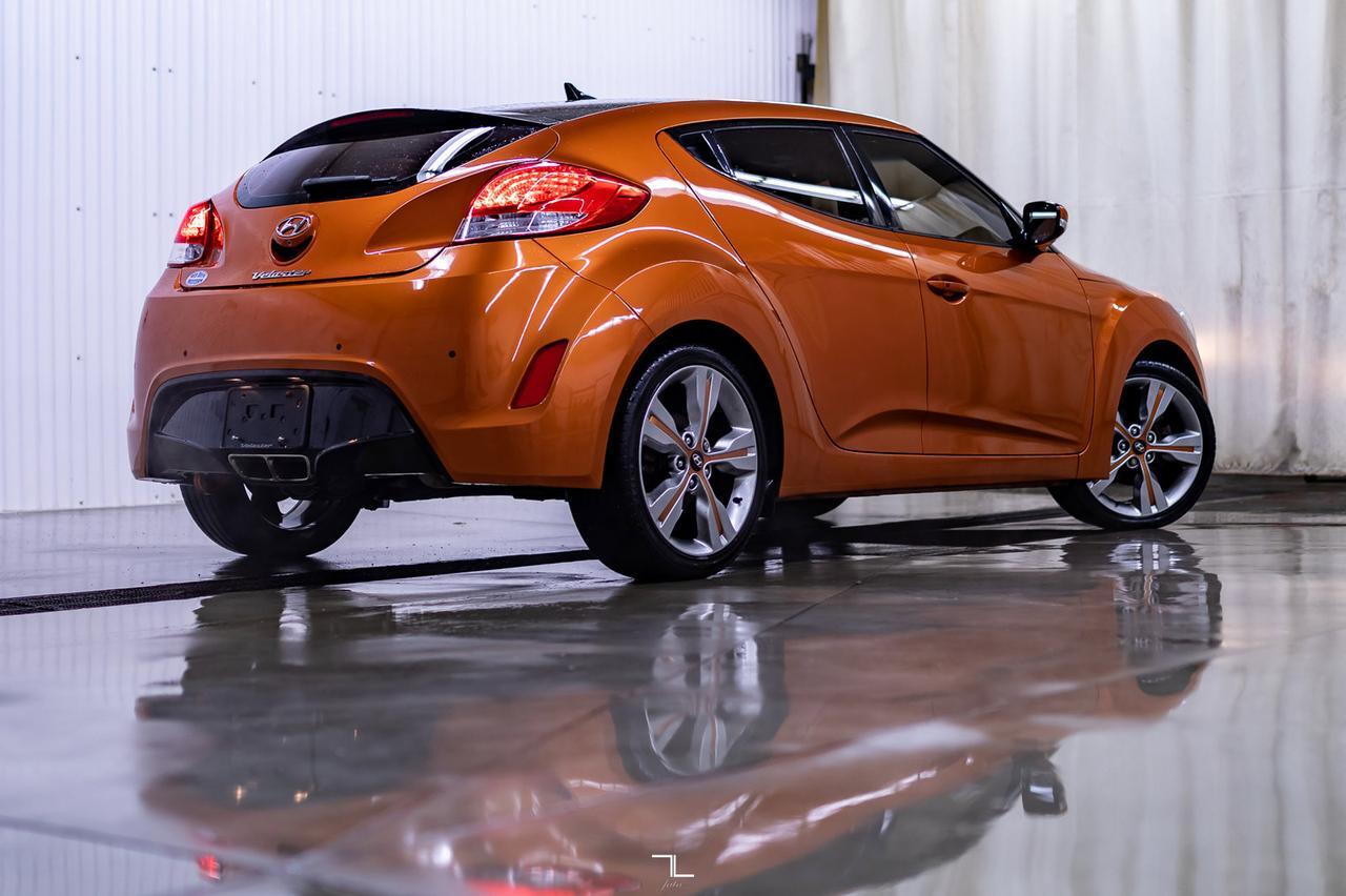 2016 Hyundai Veloster Tech Nav Roof BCam Red Deer AB