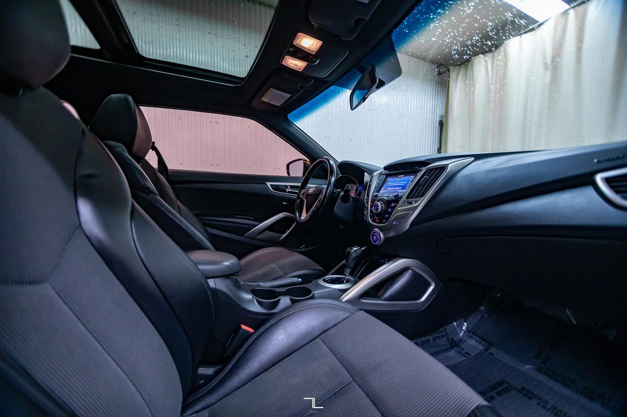 2016 Hyundai Veloster Tech Nav Roof BCam Red Deer AB