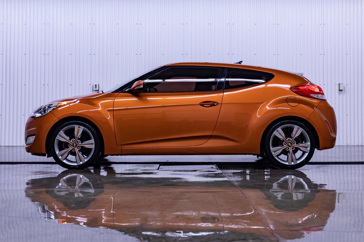2016 Hyundai Veloster Tech Nav Roof BCam Red Deer AB