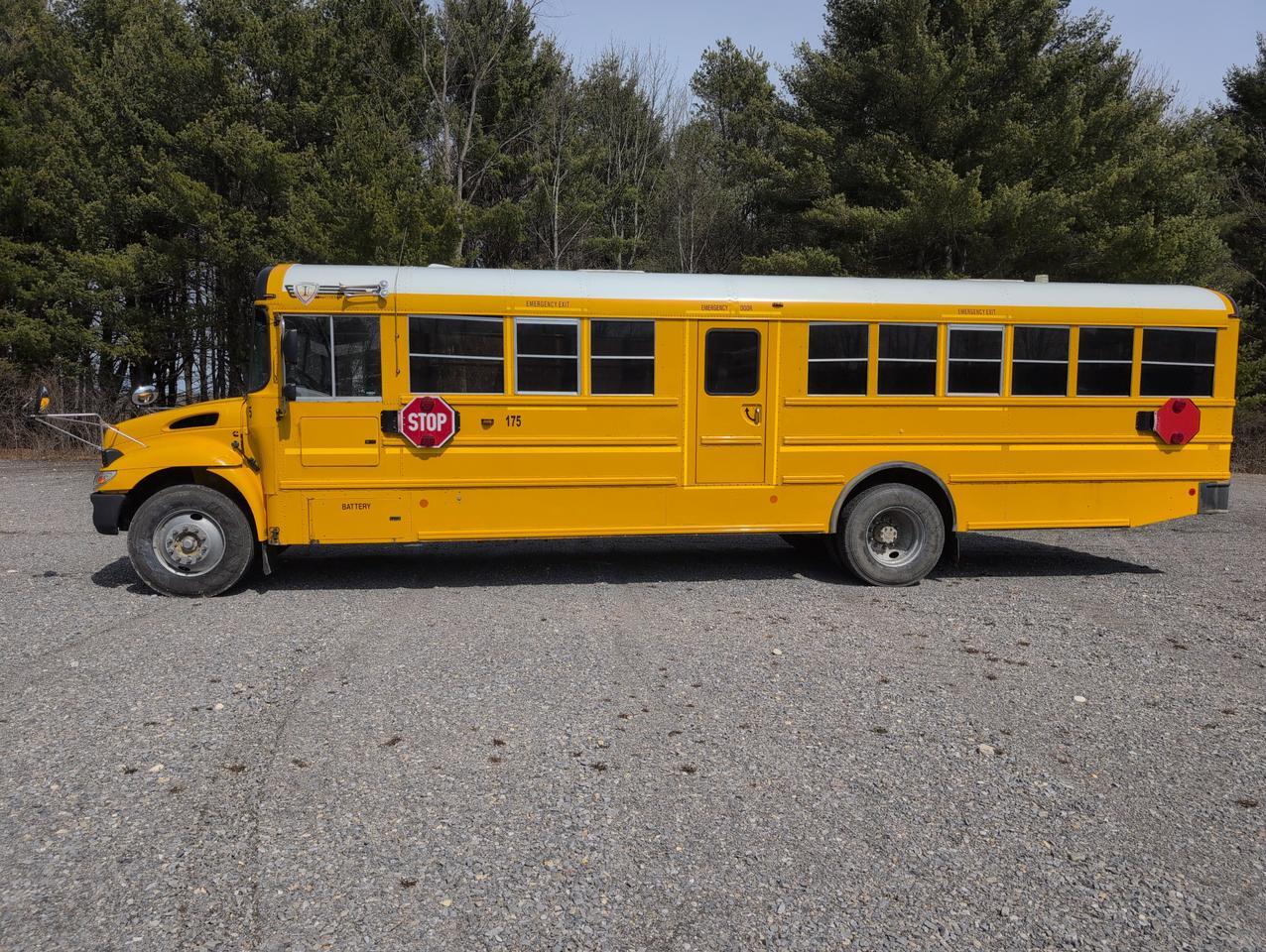 2016 IC INTERNATIONAL CE300