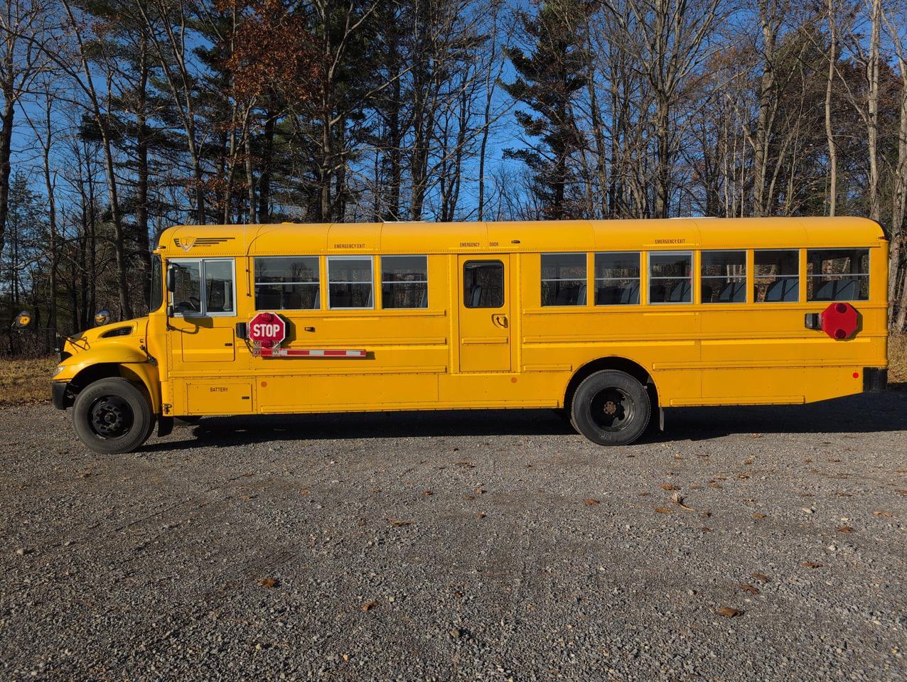 2016 IC INTERNATIONAL CE300