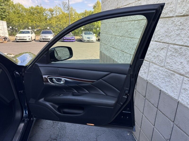 2016 INFINITI Q70  Willow Grove PA