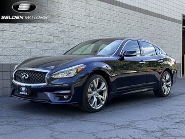 2016 INFINITI Q70 