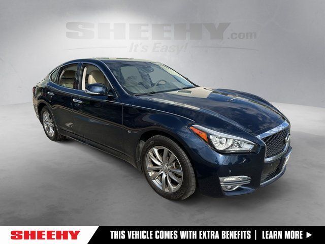 2016 INFINITI Q70