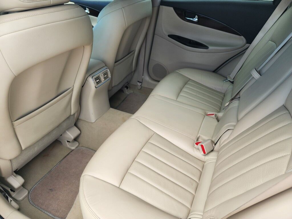 2016 INFINITI QX50 ACTIVE PARKING SYSTEM~ALUMINUM ROOF RAILS~BLUETOOTH~HEATED SEATS~LEATHER TRIMMED SEATS~PREMIUM SOUND SYSTEM~SURROUND VIEW CAMERA Sarasota FL