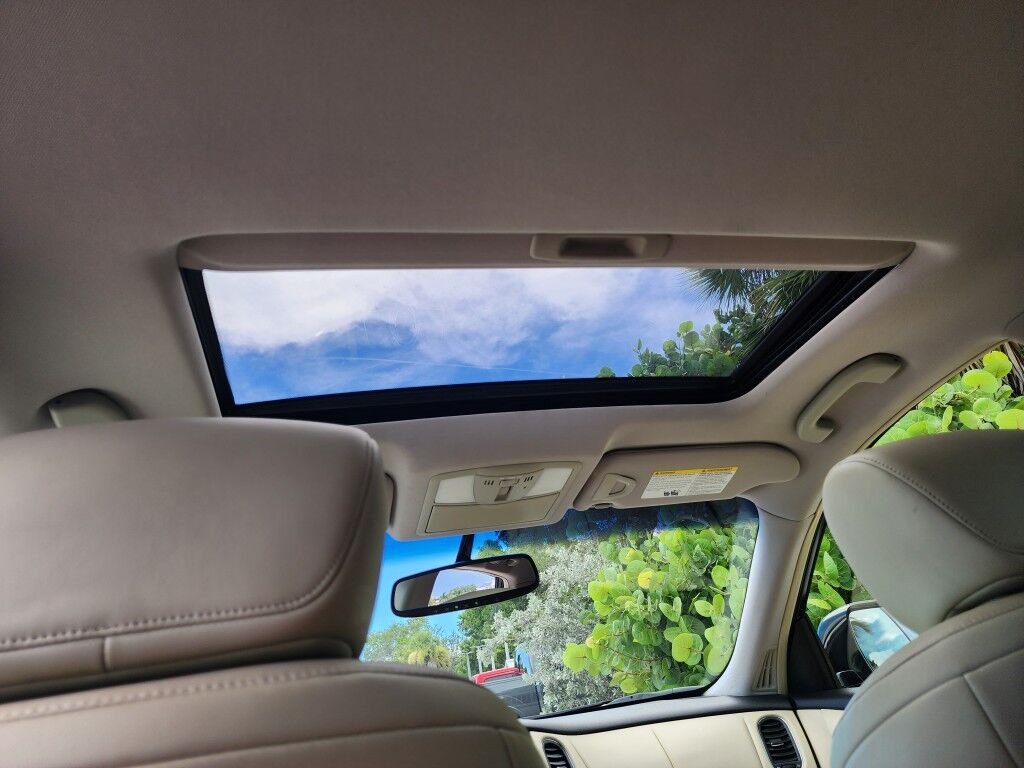 2016 INFINITI QX50 ACTIVE PARKING SYSTEM~ALUMINUM ROOF RAILS~BLUETOOTH~HEATED SEATS~LEATHER TRIMMED SEATS~PREMIUM SOUND SYSTEM~SURROUND VIEW CAMERA Sarasota FL