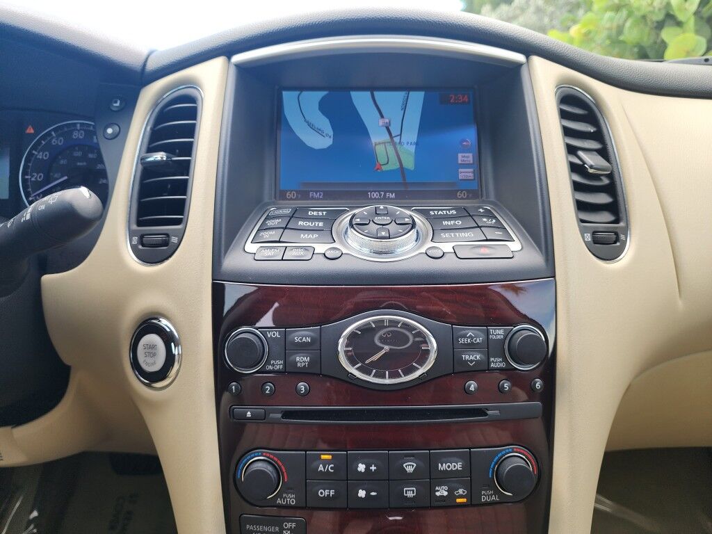 2016 INFINITI QX50 ACTIVE PARKING SYSTEM~ALUMINUM ROOF RAILS~BLUETOOTH~HEATED SEATS~LEATHER TRIMMED SEATS~PREMIUM SOUND SYSTEM~SURROUND VIEW CAMERA Sarasota FL