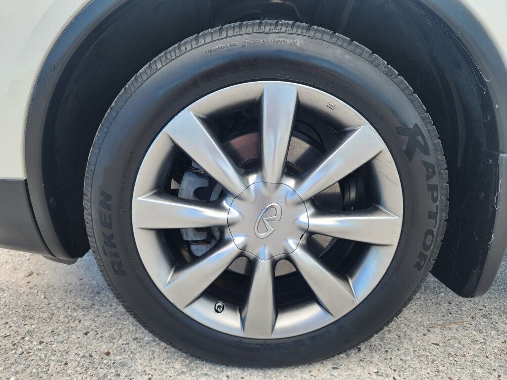 2016 INFINITI QX50 ACTIVE PARKING SYSTEM~ALUMINUM ROOF RAILS~BLUETOOTH~HEATED SEATS~LEATHER TRIMMED SEATS~PREMIUM SOUND SYSTEM~SURROUND VIEW CAMERA Sarasota FL