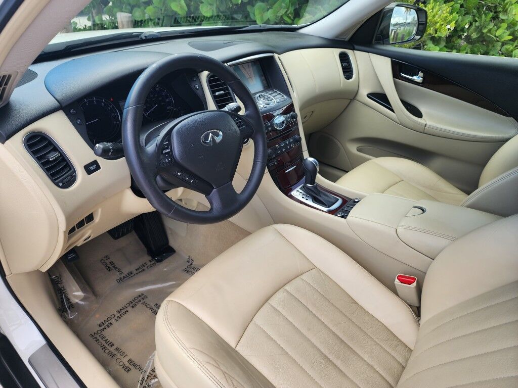 2016 INFINITI QX50 ACTIVE PARKING SYSTEM~ALUMINUM ROOF RAILS~BLUETOOTH~HEATED SEATS~LEATHER TRIMMED SEATS~PREMIUM SOUND SYSTEM~SURROUND VIEW CAMERA Sarasota FL