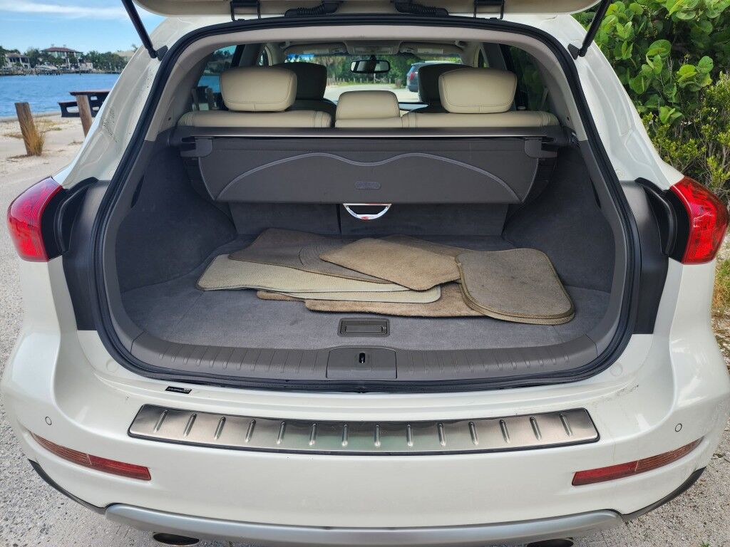 2016 INFINITI QX50 ACTIVE PARKING SYSTEM~ALUMINUM ROOF RAILS~BLUETOOTH~HEATED SEATS~LEATHER TRIMMED SEATS~PREMIUM SOUND SYSTEM~SURROUND VIEW CAMERA Sarasota FL