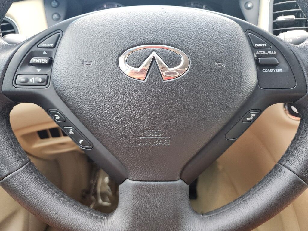 2016 INFINITI QX50 ACTIVE PARKING SYSTEM~ALUMINUM ROOF RAILS~BLUETOOTH~HEATED SEATS~LEATHER TRIMMED SEATS~PREMIUM SOUND SYSTEM~SURROUND VIEW CAMERA Sarasota FL