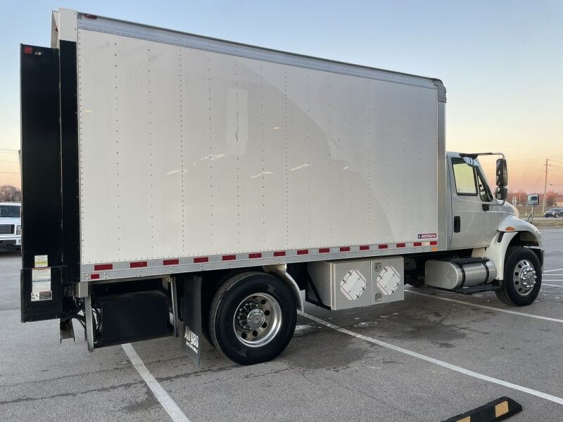 2016 INTERNATIONAL 4000 Collinsville OK