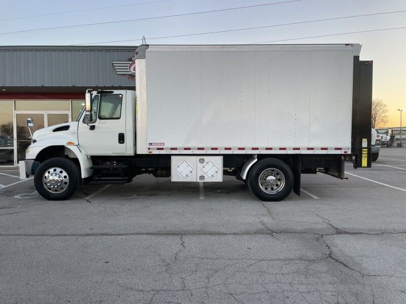 2016 INTERNATIONAL 4000 Collinsville OK
