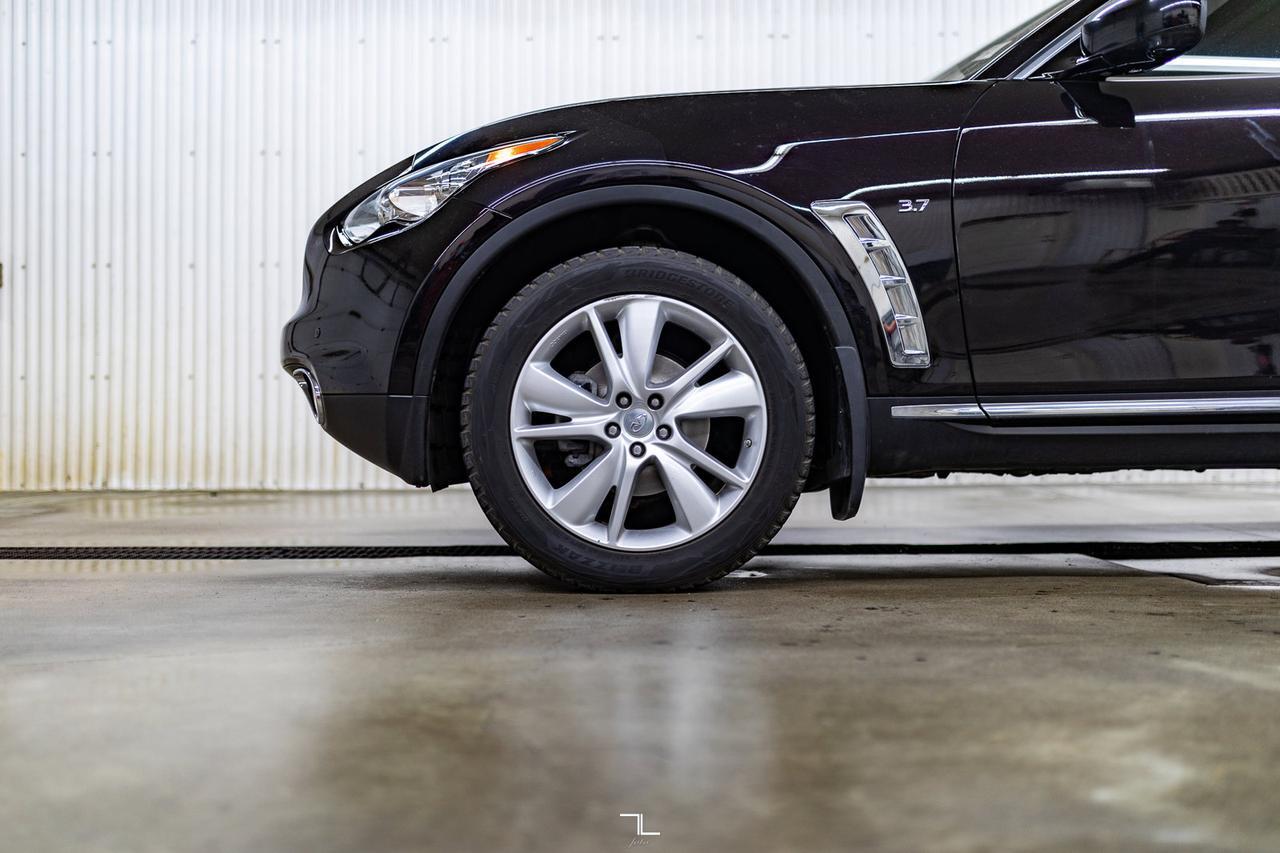 2016 Infiniti QX70 AWD Luxury Leather Roof Nav BCam Red Deer AB
