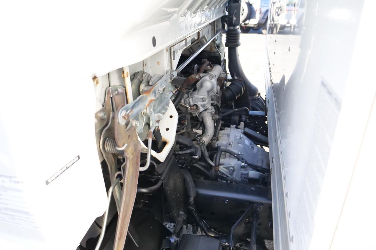 2016 Isuzu NPR / DRW / Diesel / Morgan Box Truck / 16FT / Power Liftgate! Lincolnton NC