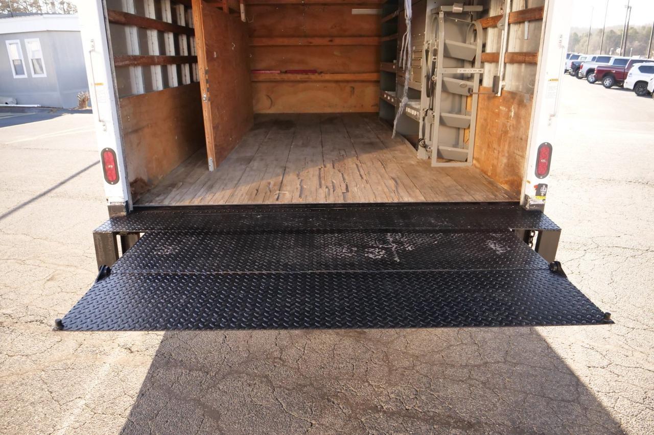 2016 Isuzu NPR / DRW / Diesel / Morgan Box Truck / 16FT / Power Liftgate! Lincolnton NC