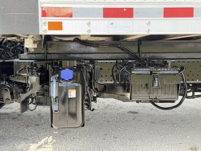 2016 Isuzu NRR 14' Refrigerated Truck with 2,500 lbs. Lift Gate Homestead FL