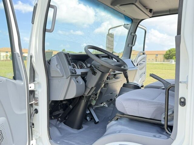 2016 Isuzu NRR 14' Refrigerated Truck with 2,500 lbs. Lift Gate Homestead FL