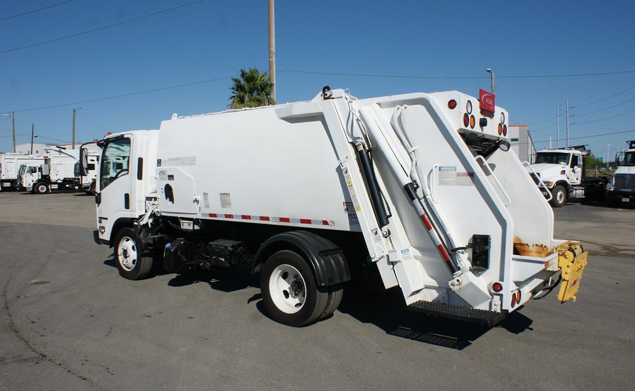2016 Isuzu NRR 8 yard New Way Rear Loader Garbage Truck Tampa FL