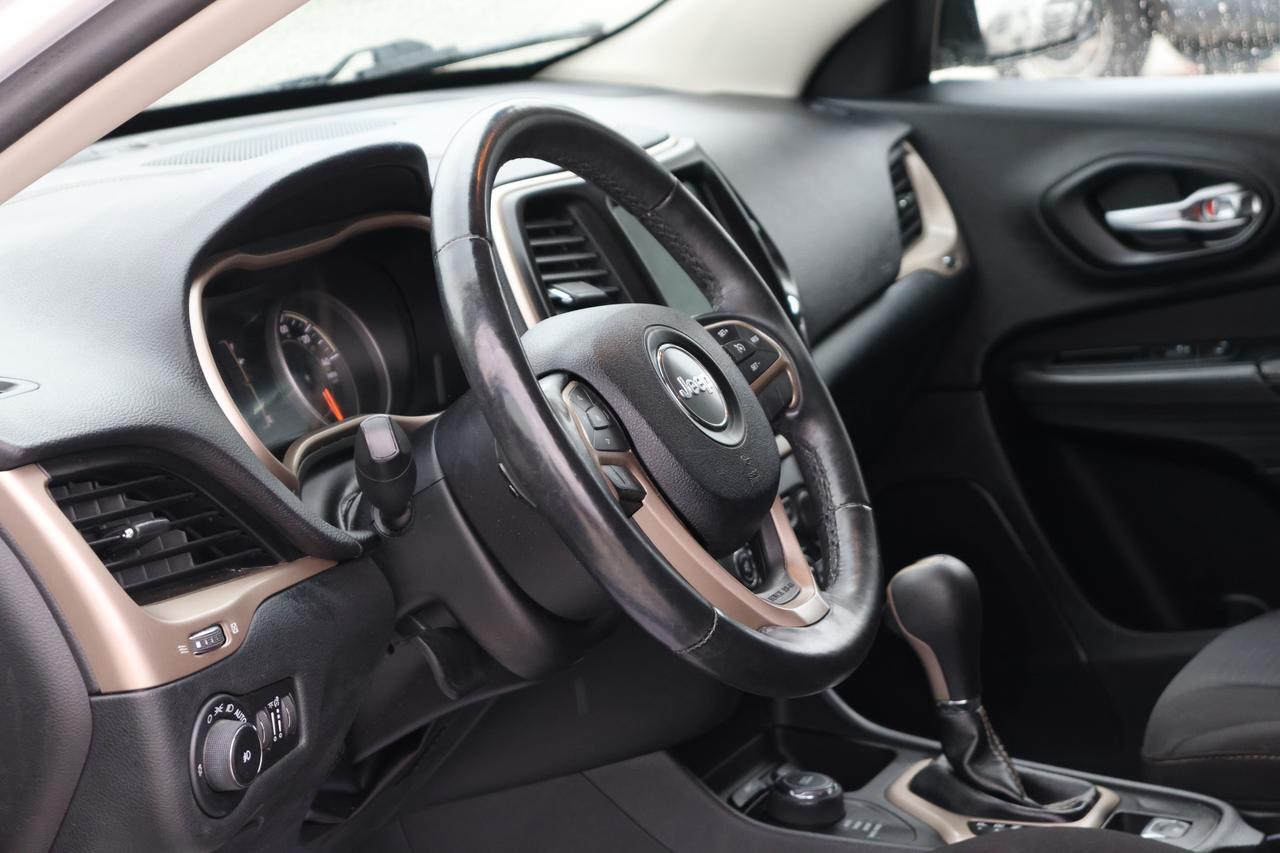 2016 JEEP CHEROKEE LATITUDE Houston TX