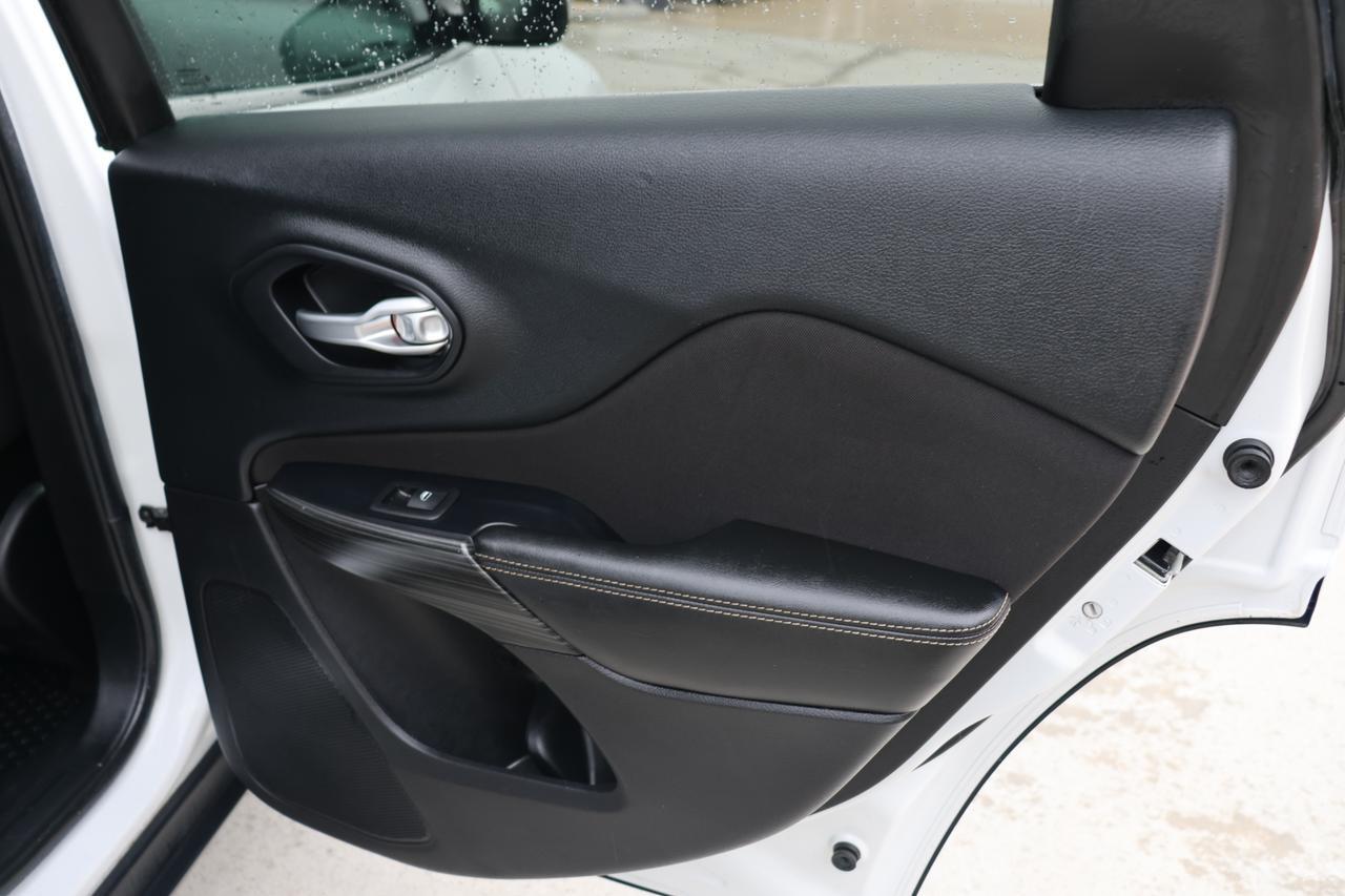 2016 JEEP CHEROKEE LATITUDE Houston TX