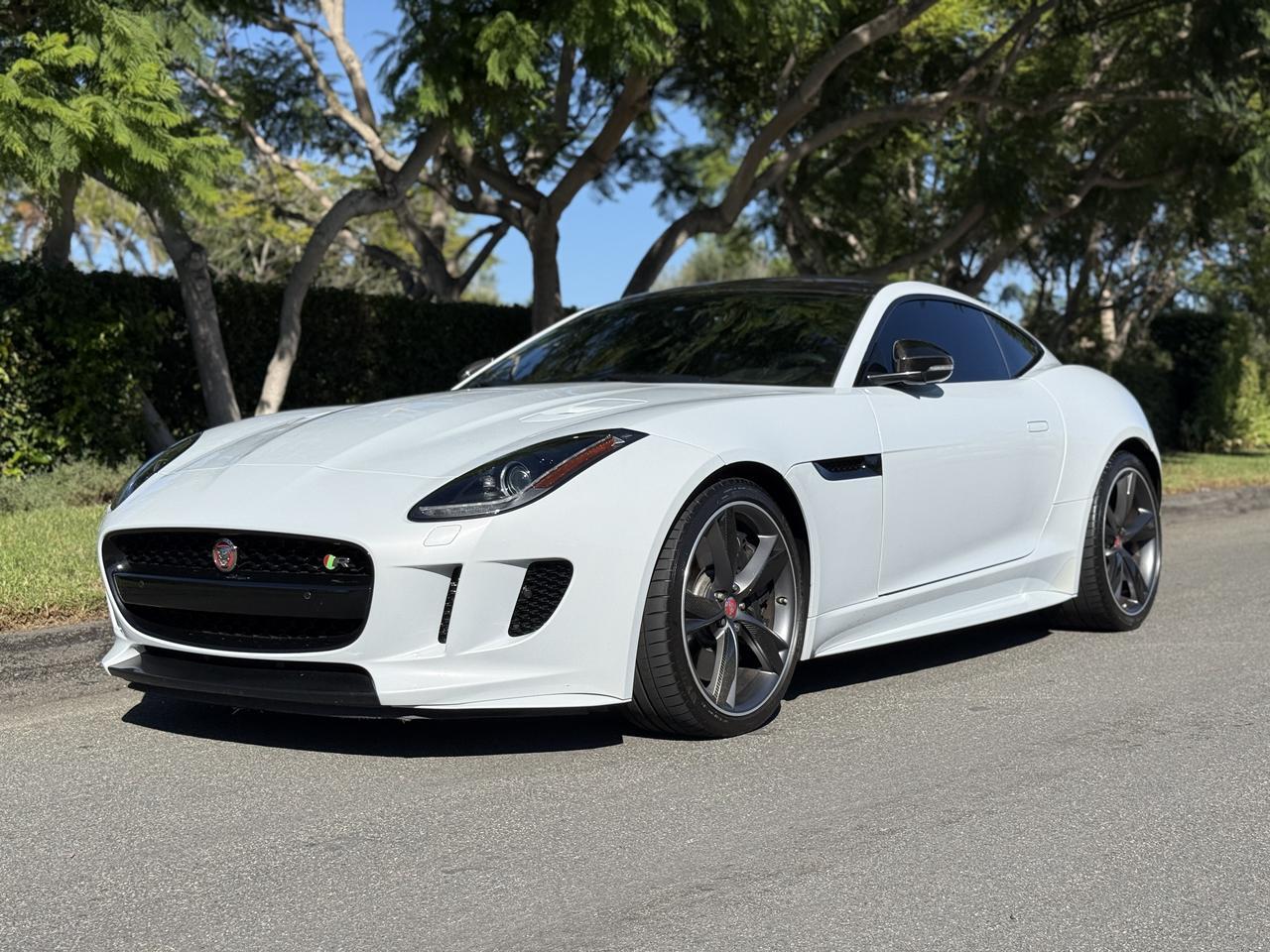 2016 Jaguar F-TYPE R