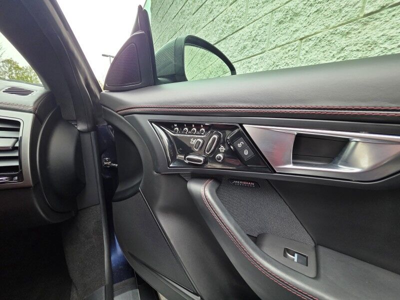 2016 Jaguar F-TYPE R Willow Grove PA