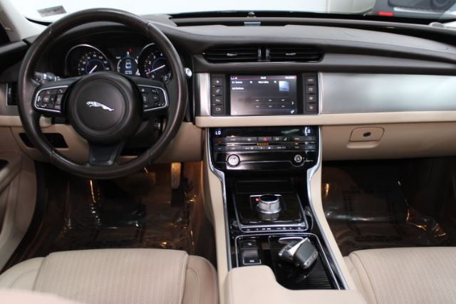 2016 Jaguar XF 35t Prestige Chantilly VA