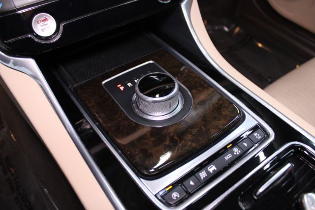 2016 Jaguar XF 35t Prestige Chantilly VA