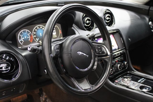 2016 Jaguar XJ R-Sport Chantilly VA