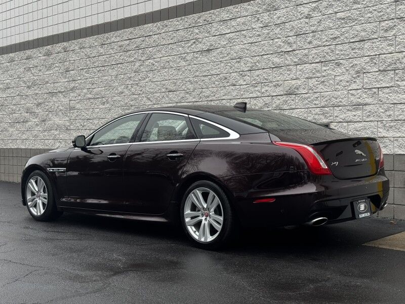 2016 Jaguar XJ R-Sport
