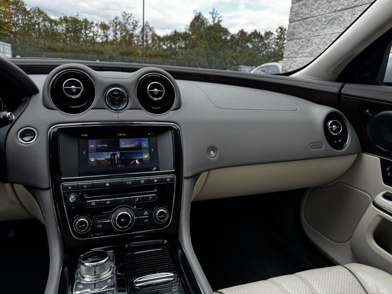 2016 Jaguar XJ R-Sport Willow Grove PA