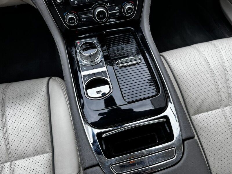 2016 Jaguar XJ R-Sport Willow Grove PA