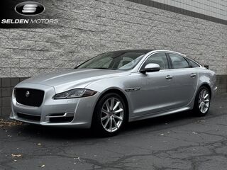 2016_Jaguar_XJ_R-Sport_ Willow Grove PA