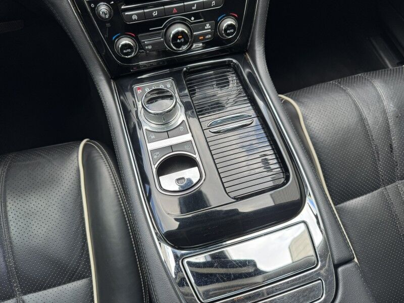 2016 Jaguar XJ R-Sport Willow Grove PA