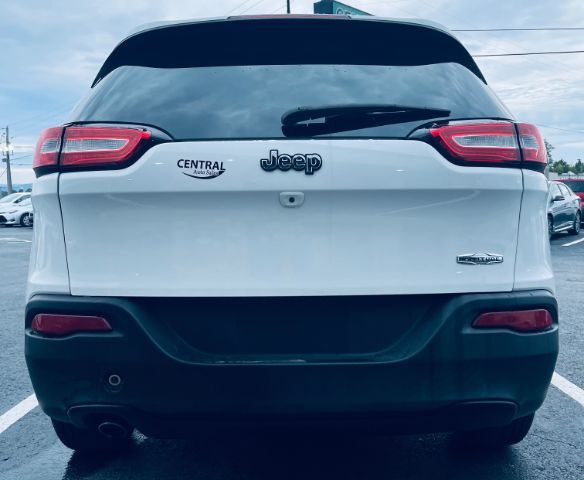 2016 Jeep Cherokee - SD Latitude Hot Springs AR