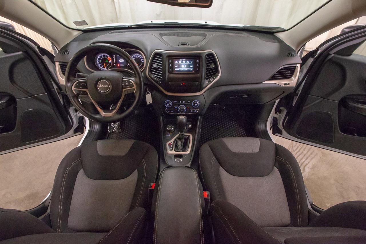 2016 Jeep Cherokee 4x4 Altitude Sport BCam Red Deer AB