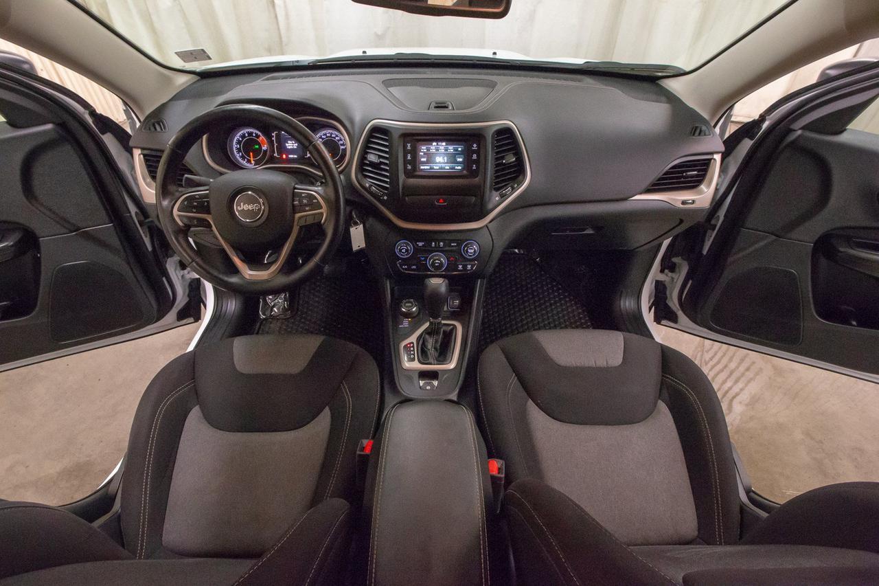 2016 Jeep Cherokee 4x4 Altitude Sport BCam Red Deer AB