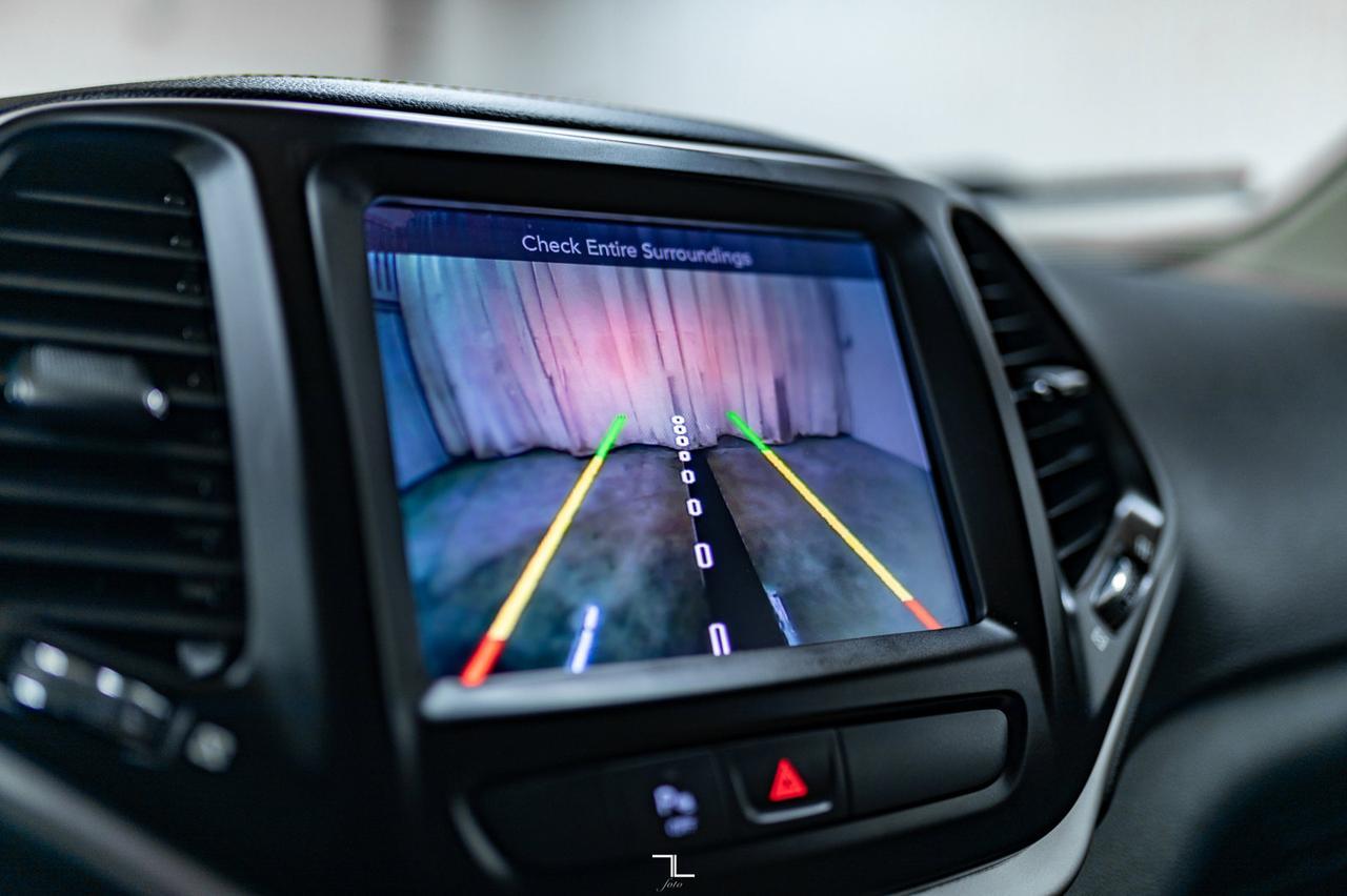 2016 Jeep Cherokee 4x4 Limited Leather Nav BCam Red Deer AB