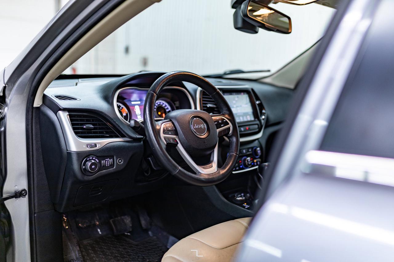 2016 Jeep Cherokee 4x4 Limited Leather Nav BCam Red Deer AB