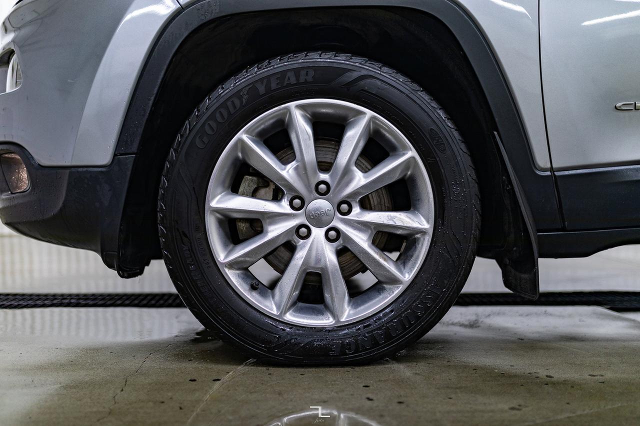 2016 Jeep Cherokee 4x4 Limited Leather Nav BCam Red Deer AB