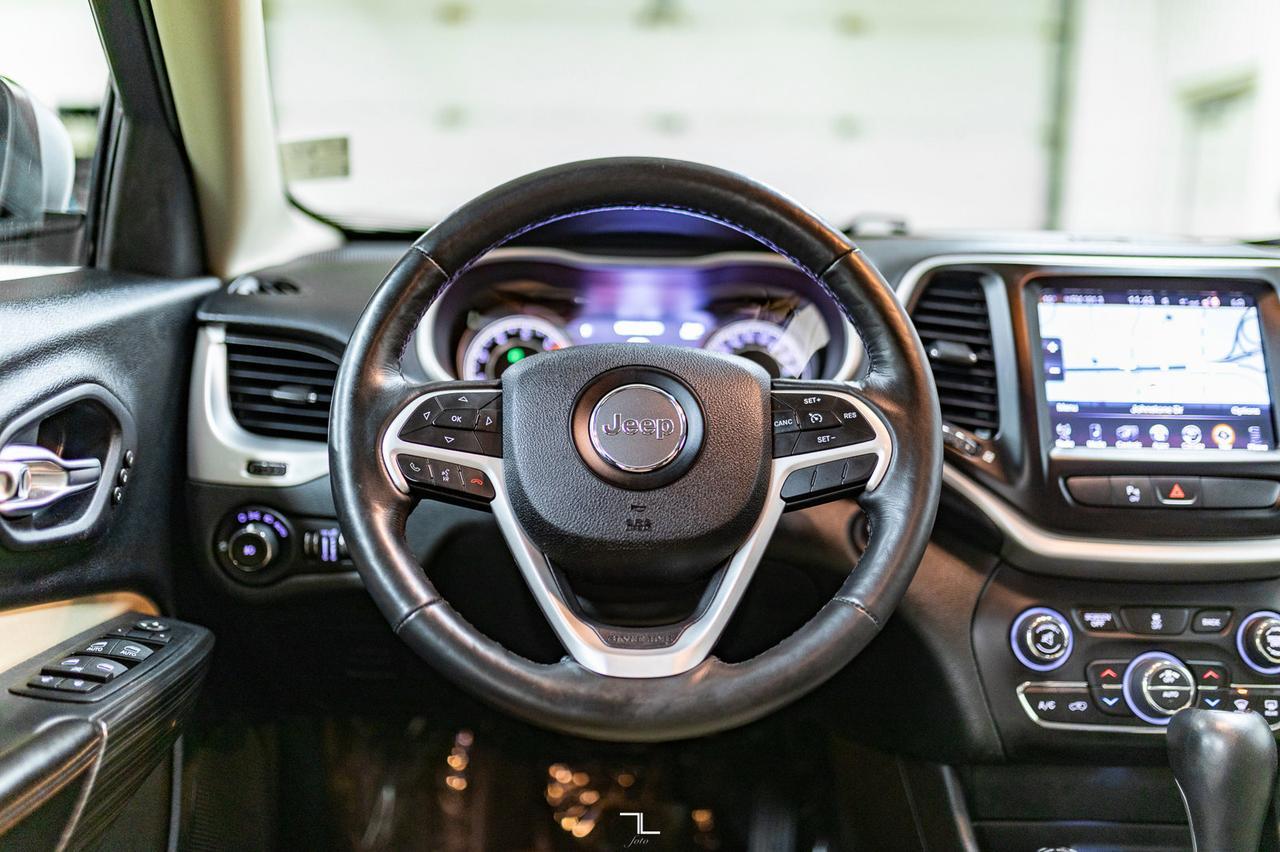 2016 Jeep Cherokee 4x4 Limited Leather Nav BCam Red Deer AB