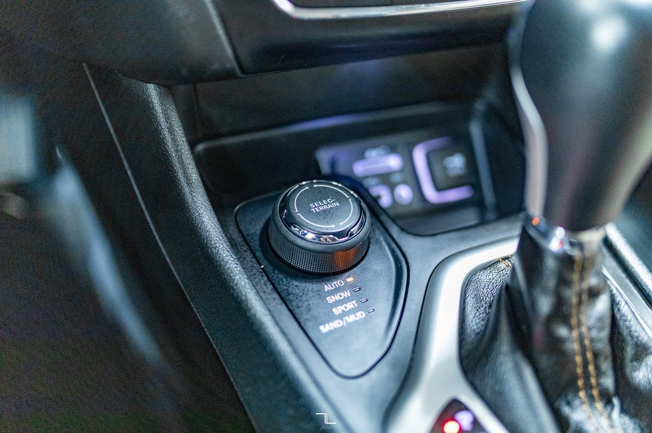 2016 Jeep Cherokee 4x4 Limited Leather Nav BCam Red Deer AB