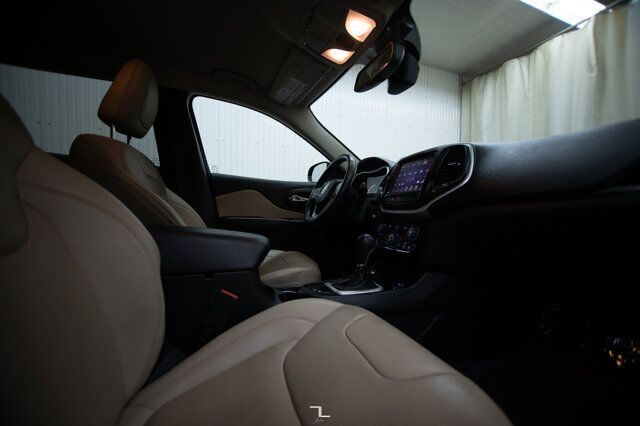 2016 Jeep Cherokee 4x4 Limited Leather Nav BCam Red Deer AB