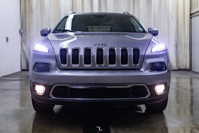2016 Jeep Cherokee 4x4 Limited Leather Nav BCam Red Deer AB