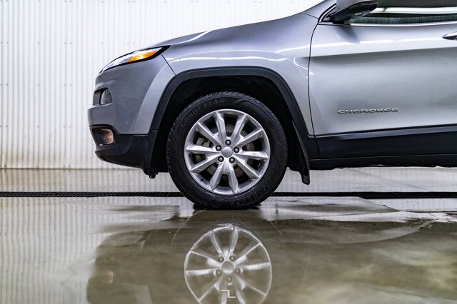 2016 Jeep Cherokee 4x4 Limited Leather Nav BCam Red Deer AB