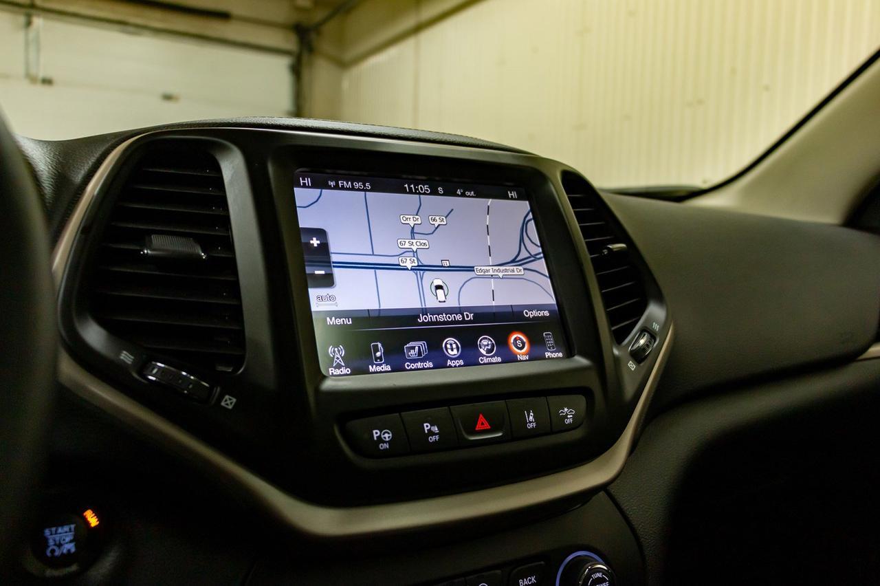 2016 Jeep Cherokee 4x4 Limited Leather Roof Nav BCam Red Deer AB